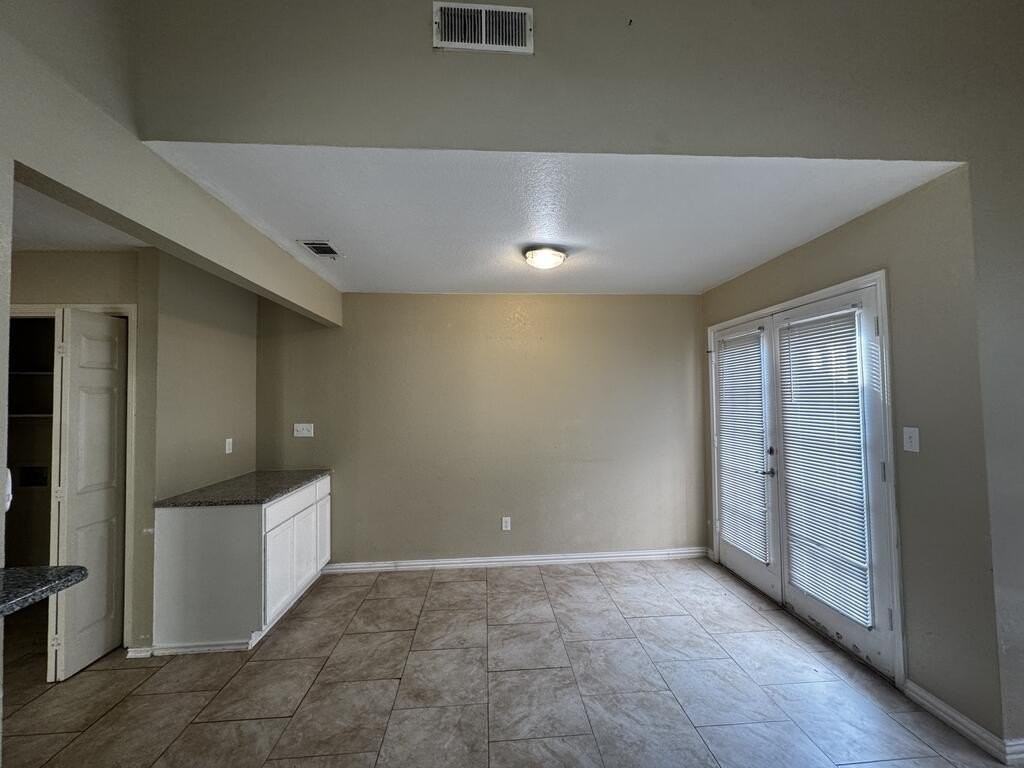 3611 Monclave Dr - Photo 7 of 19