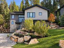 featured image of 4043 W Crest Ct