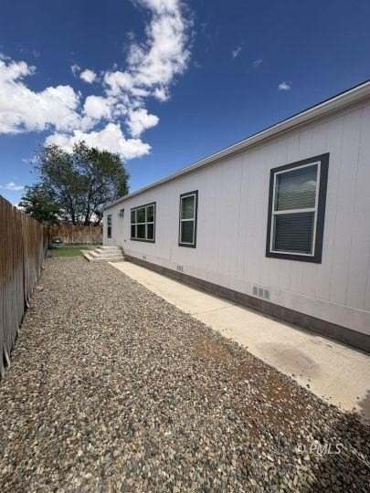 200 Thunderbird Ave - Photo 2 of 20