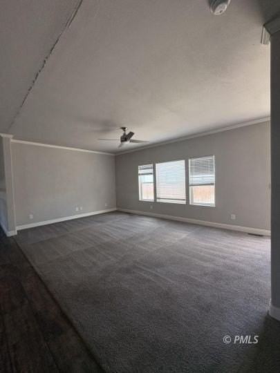 200 Thunderbird Ave - Photo 4 of 20