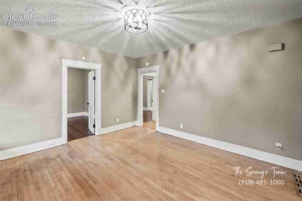 1130 W Colorado Ave - Photo 5 of 39