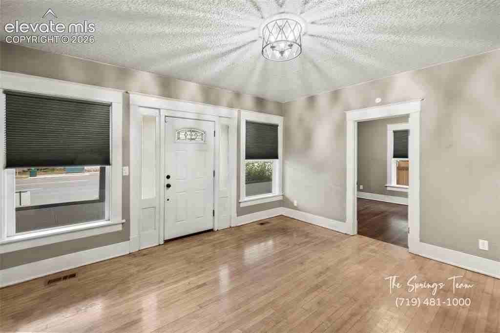 1130 W Colorado Ave - Photo 6 of 39
