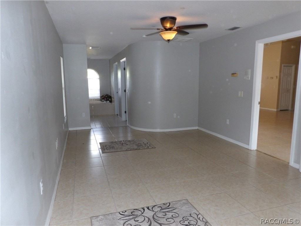 2520 N Trucks Ave - Photo 3 of 19