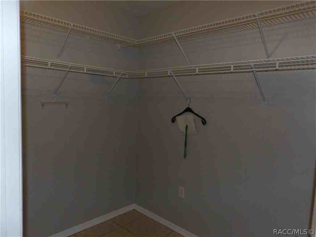 2520 N Trucks Ave - Photo 4 of 19