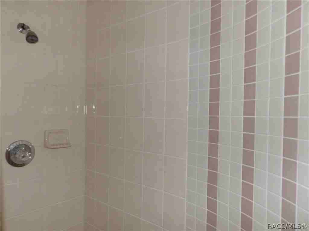 2520 N Trucks Ave - Photo 5 of 19