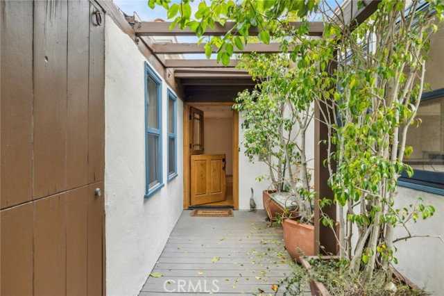 227 Ledroit St - Photo 3 of 8