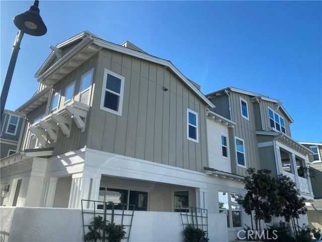 2161 Andover Ln - Photo 3 of 8