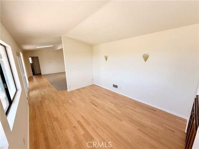 220 W Avenida Cordoba - Photo 3 of 8