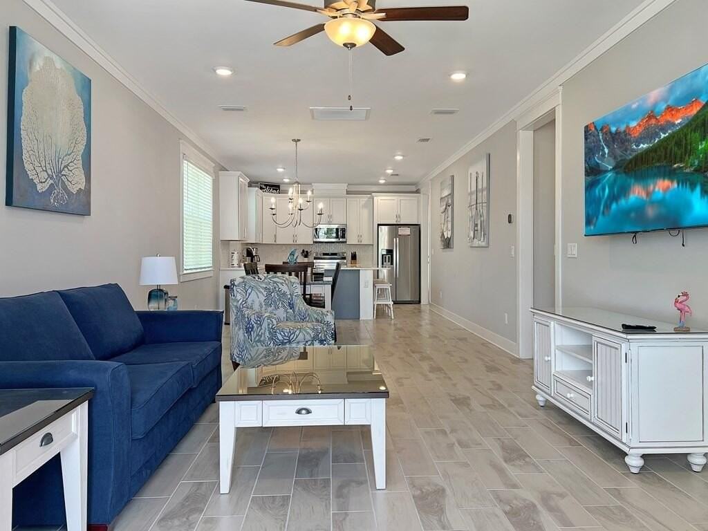 373 Rhonda Delsol Cir - Photo 3 of 41