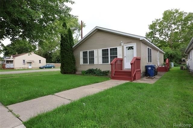 19905 Seminole - Photo 2 of 24