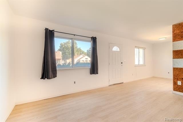 23257 Stewart Ave - Photo 4 of 12