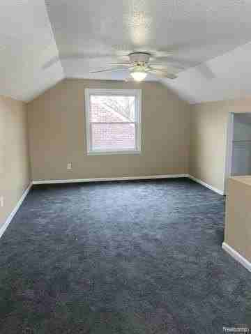 9381 Fielding St - Photo 7 of 10