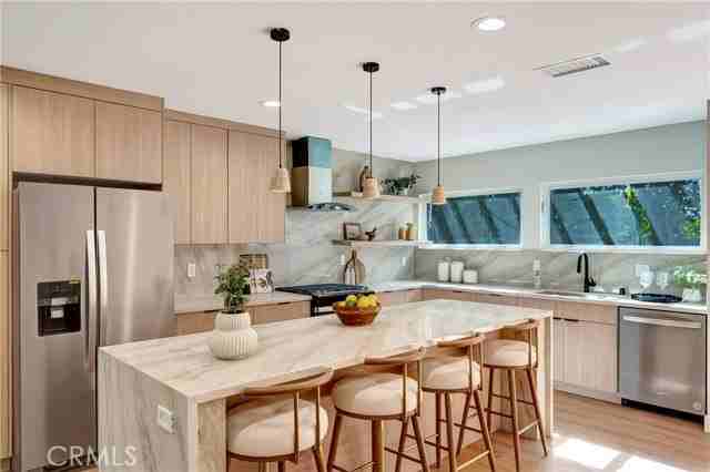 22120 Costanso St - Photo 2 of 8
