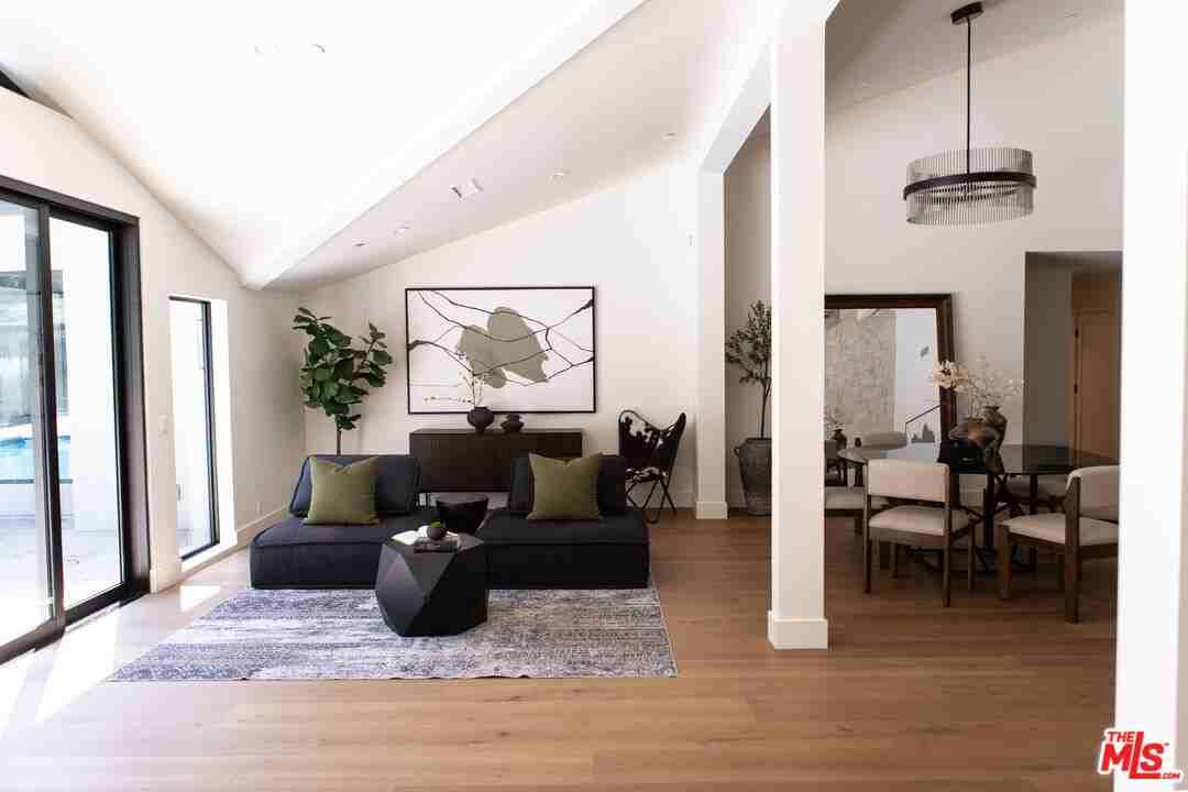 3436 Longridge Ave - Photo 5 of 8