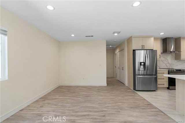 3056 N Frederic St - Photo 2 of 8