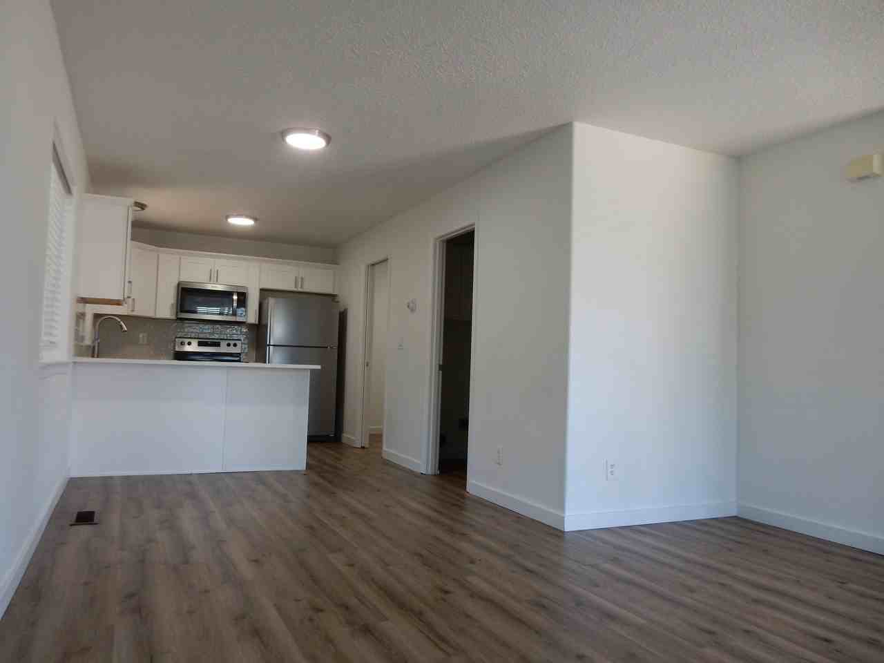 KE18-2- 1446 Trent Avenue North #1 - Photo 5 of 32