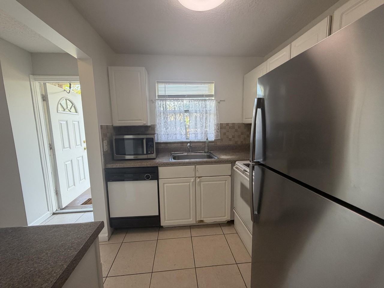 9915 Sandalfoot Blvd #410 - Photo 5 of 25