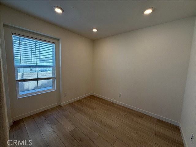 22316 Spanish Oak Ct - Photo 2 of 6