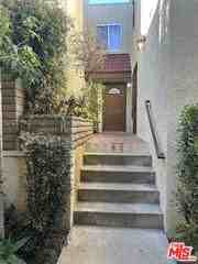 2452 Chelsea Pl #E - Photo 2 of 8