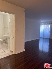 2452 Chelsea Pl #E - Photo 6 of 8