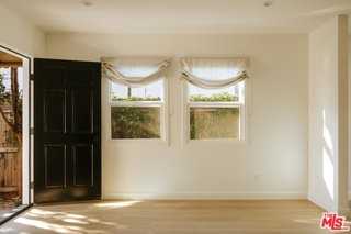 244 Dimmick Ave - Photo 4 of 8