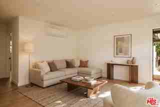 244 Dimmick Ave - Photo 5 of 8