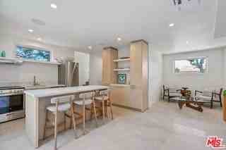 1352 Pacific St #B - Photo 3 of 8