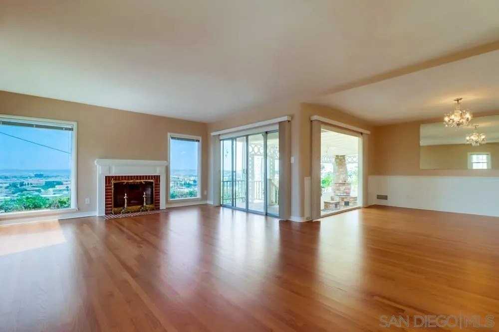 3812 Henry St - Photo 2 of 25