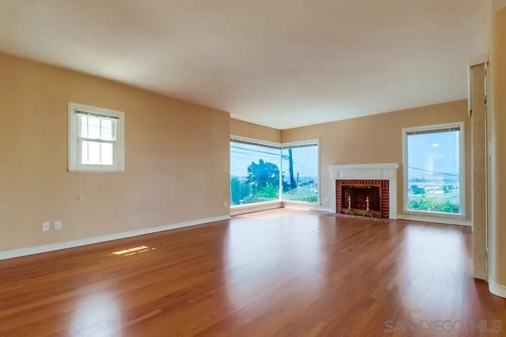 3812 Henry St - Photo 3 of 25