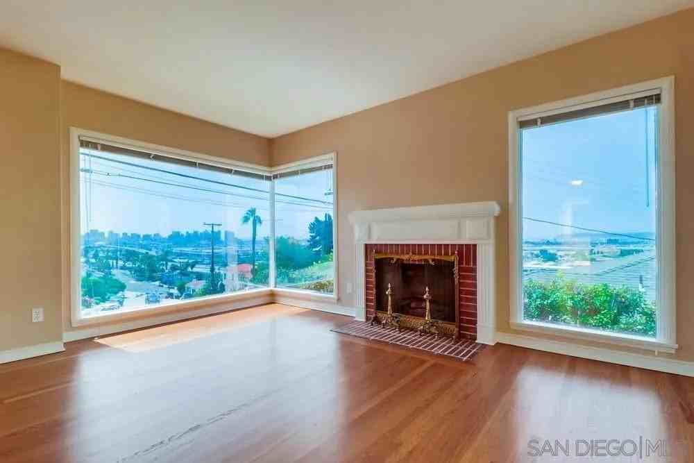3812 Henry St - Photo 4 of 25