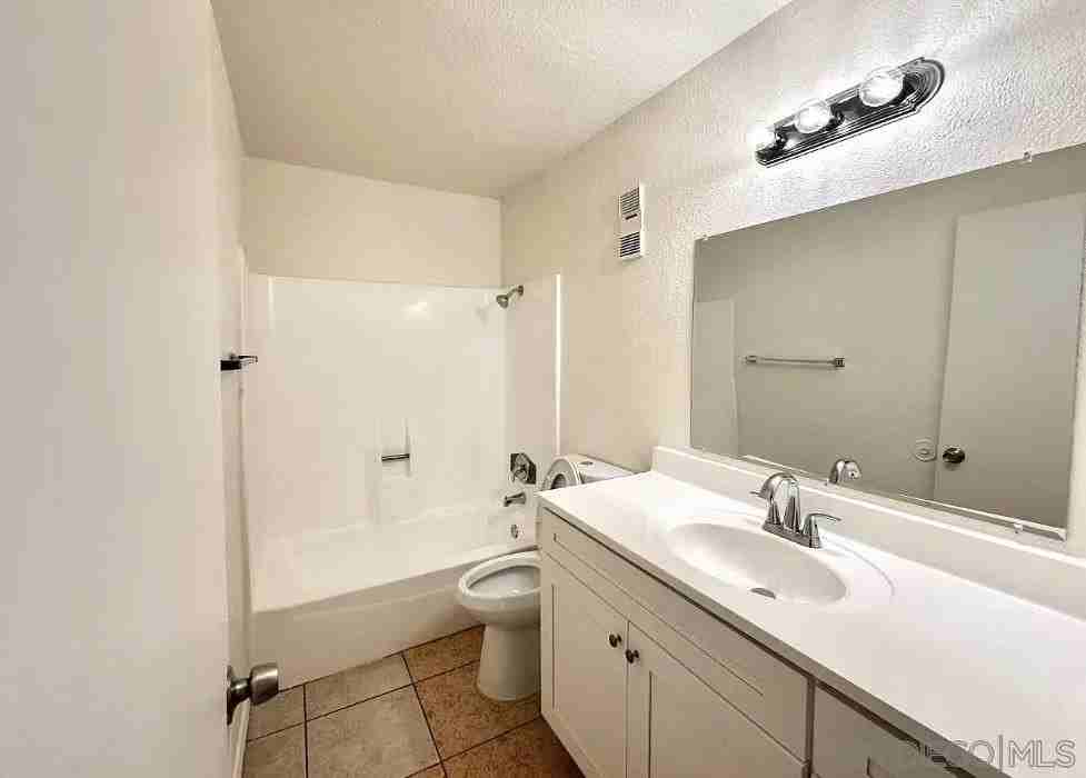9360 San Diego St #3 - Photo 5 of 6