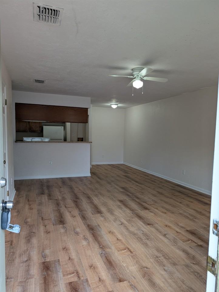 3891 Osprey Cir #B - Photo 2 of 18