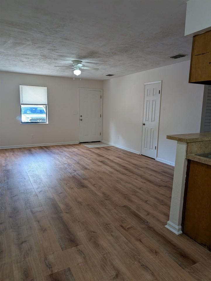 3891 Osprey Cir #B - Photo 5 of 18