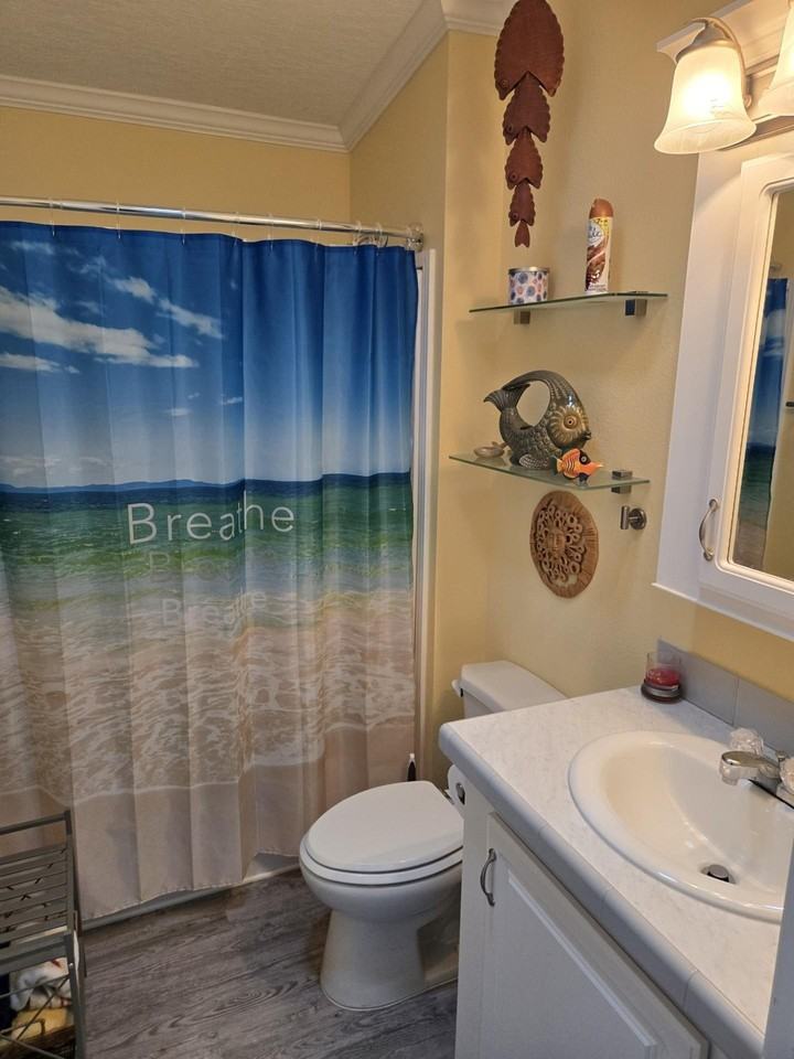 631 Andrew Ave - Photo 6 of 19