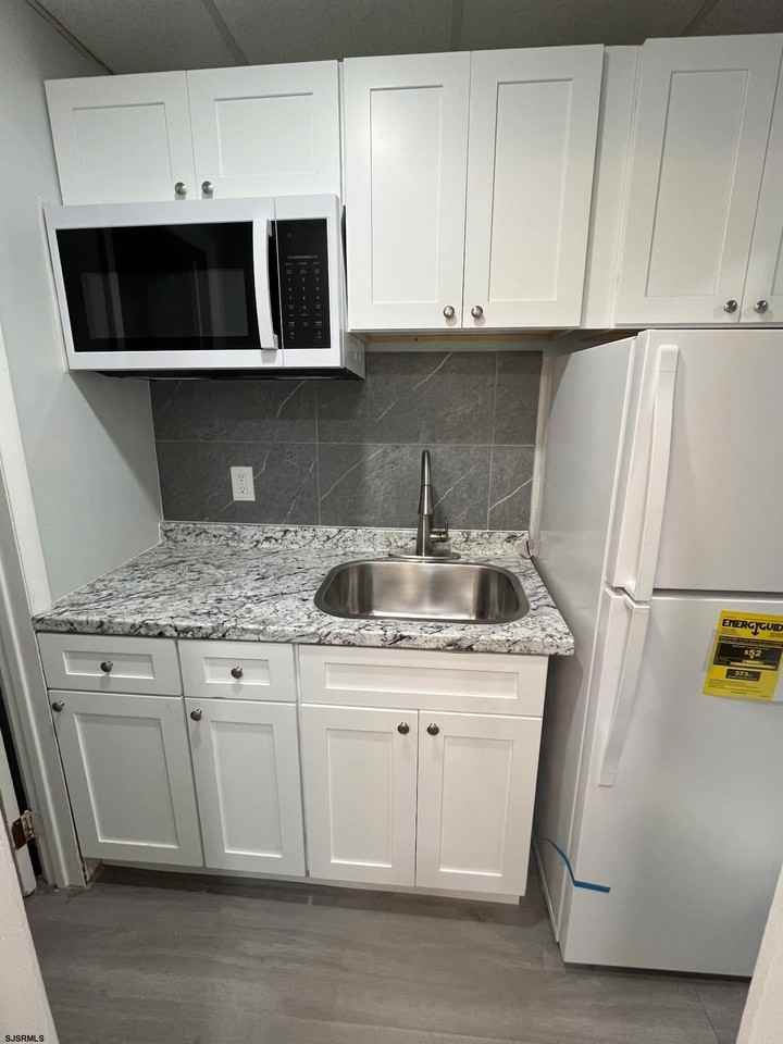 1731 Atlantic Ave - Photo 7 of 28