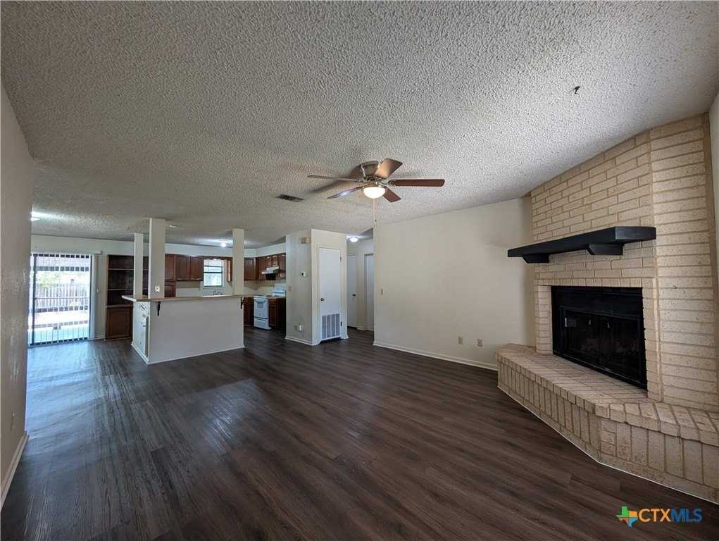 163 Woods End - Photo 5 of 40