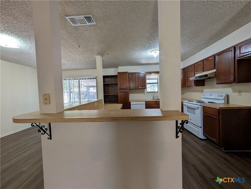 163 Woods End - Photo 7 of 40