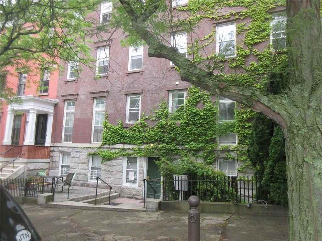 100 Bowen St #1W