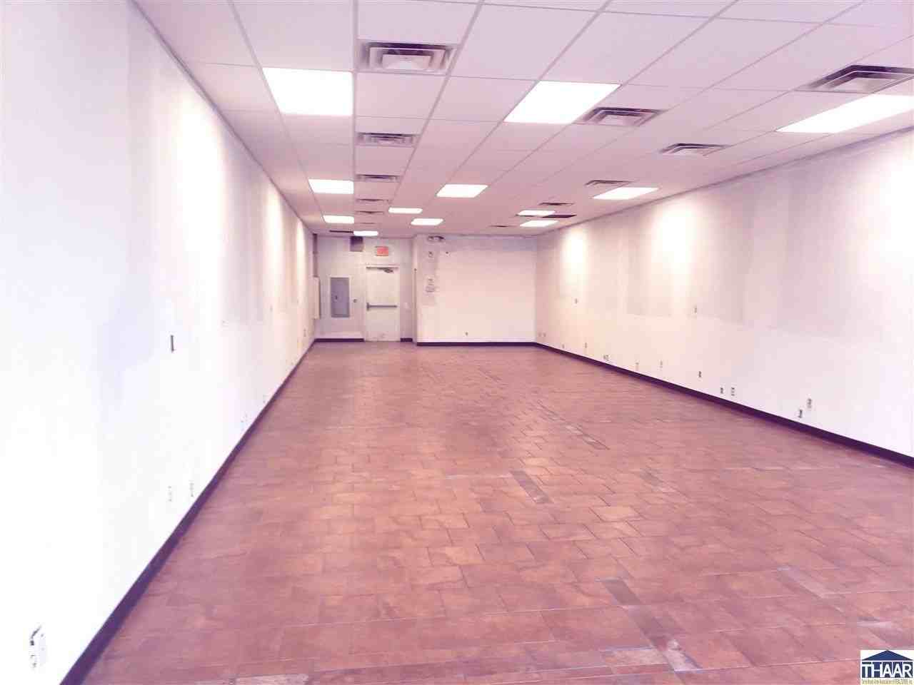 4402 S 7th St - Photo 5 of 13