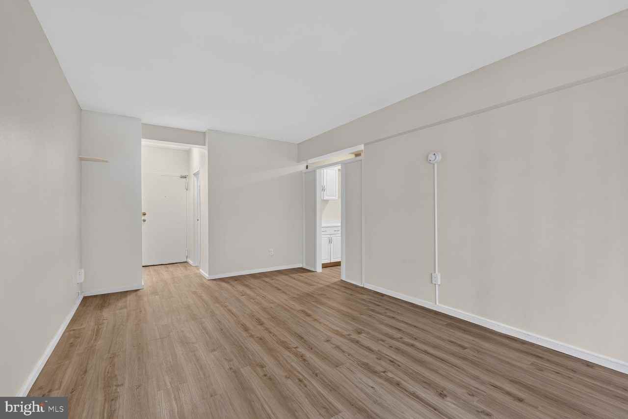 1711 Massachusetts Ave Nw #510 - Photo 3 of 25