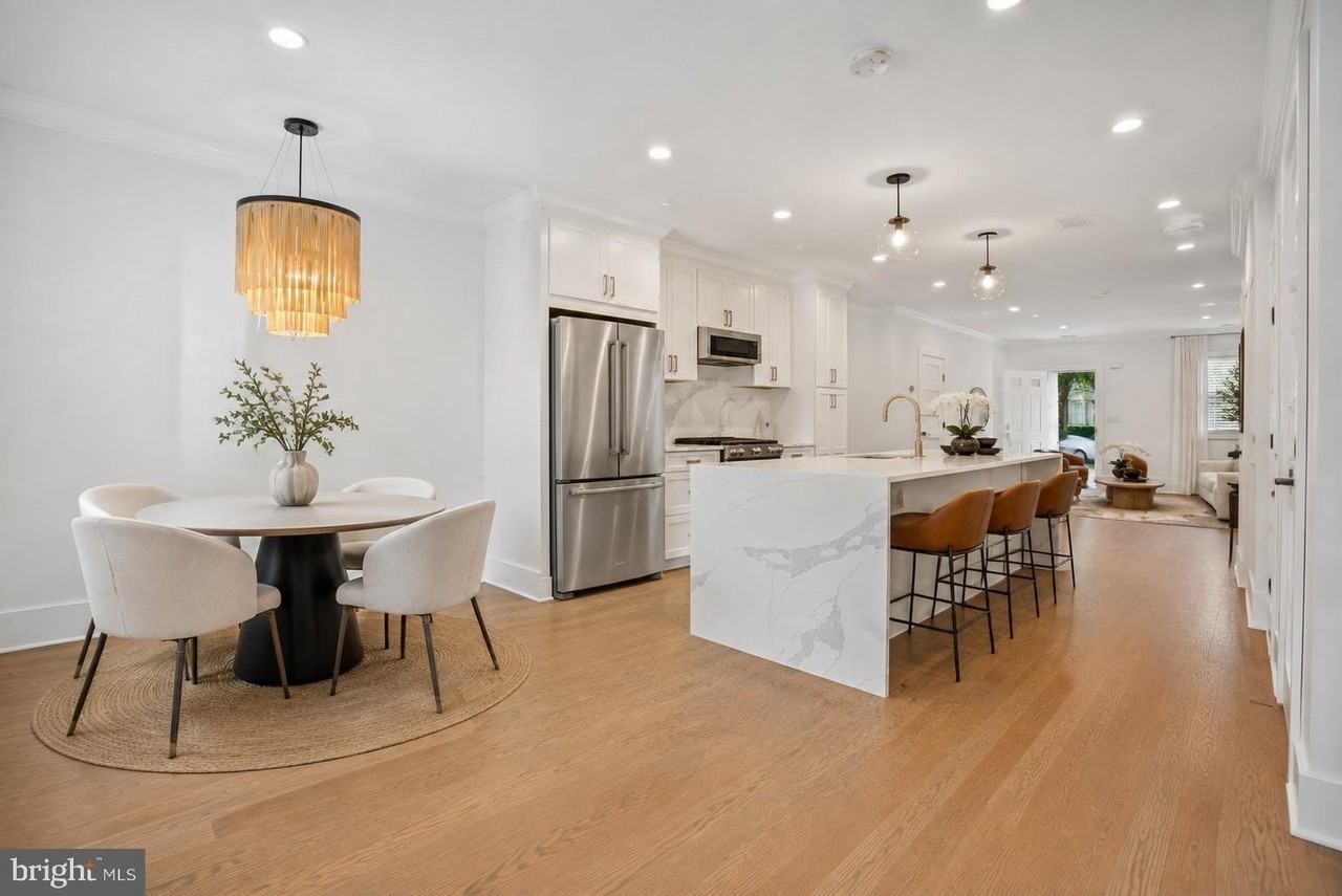 477 Ridge St Nw - Photo 6 of 17