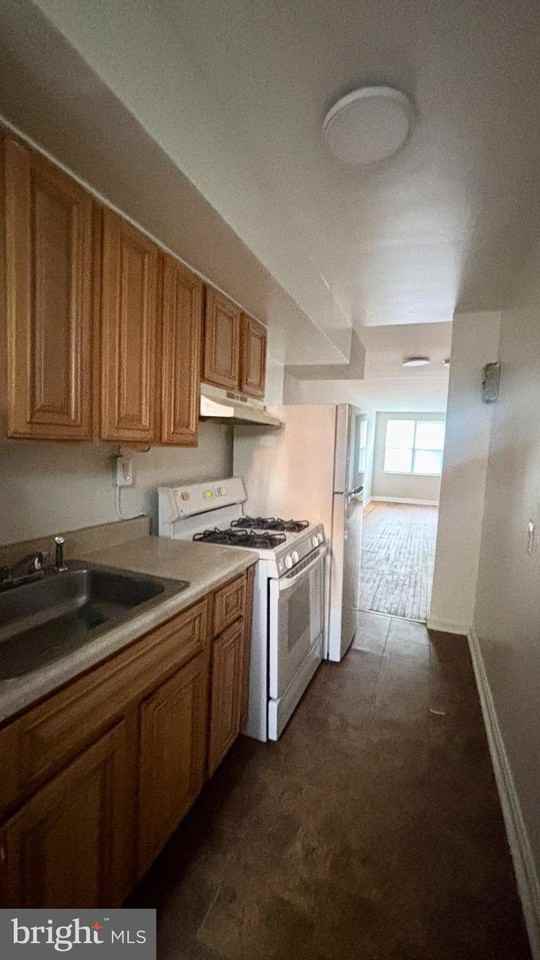 400 Chaplin St Se - Photo 5 of 6