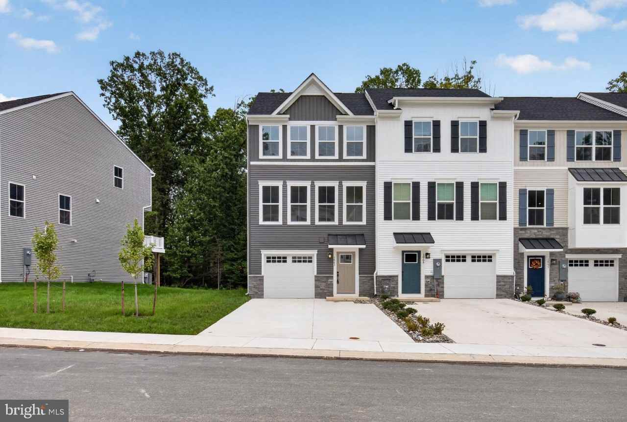 1863 Bergerac Ct - Photo 4 of 39
