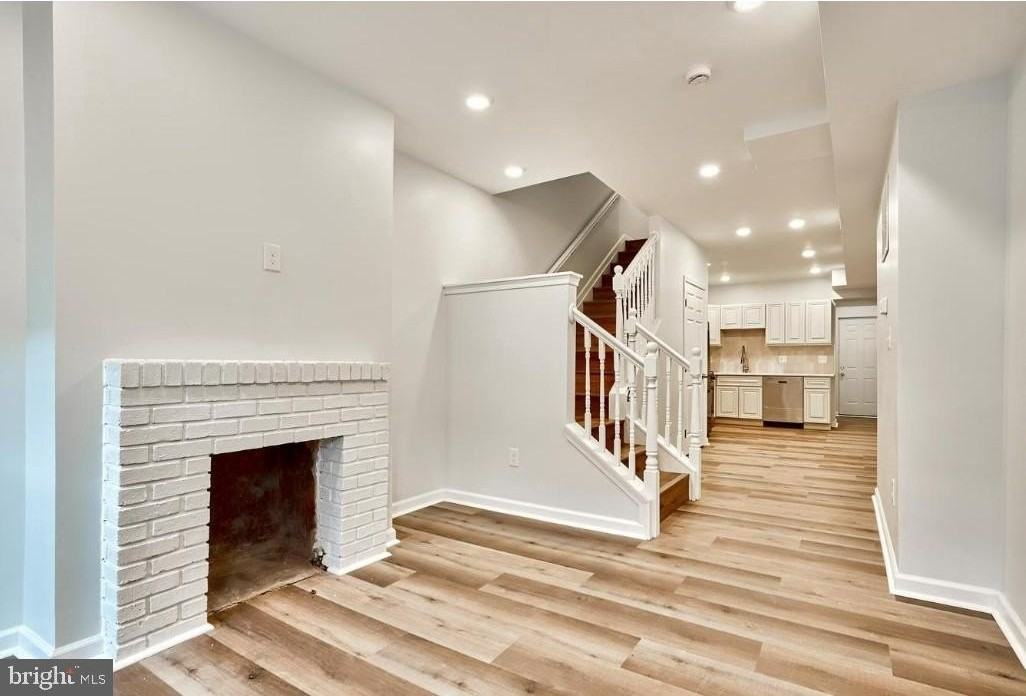 1341 Sargeant St - Photo 2 of 13