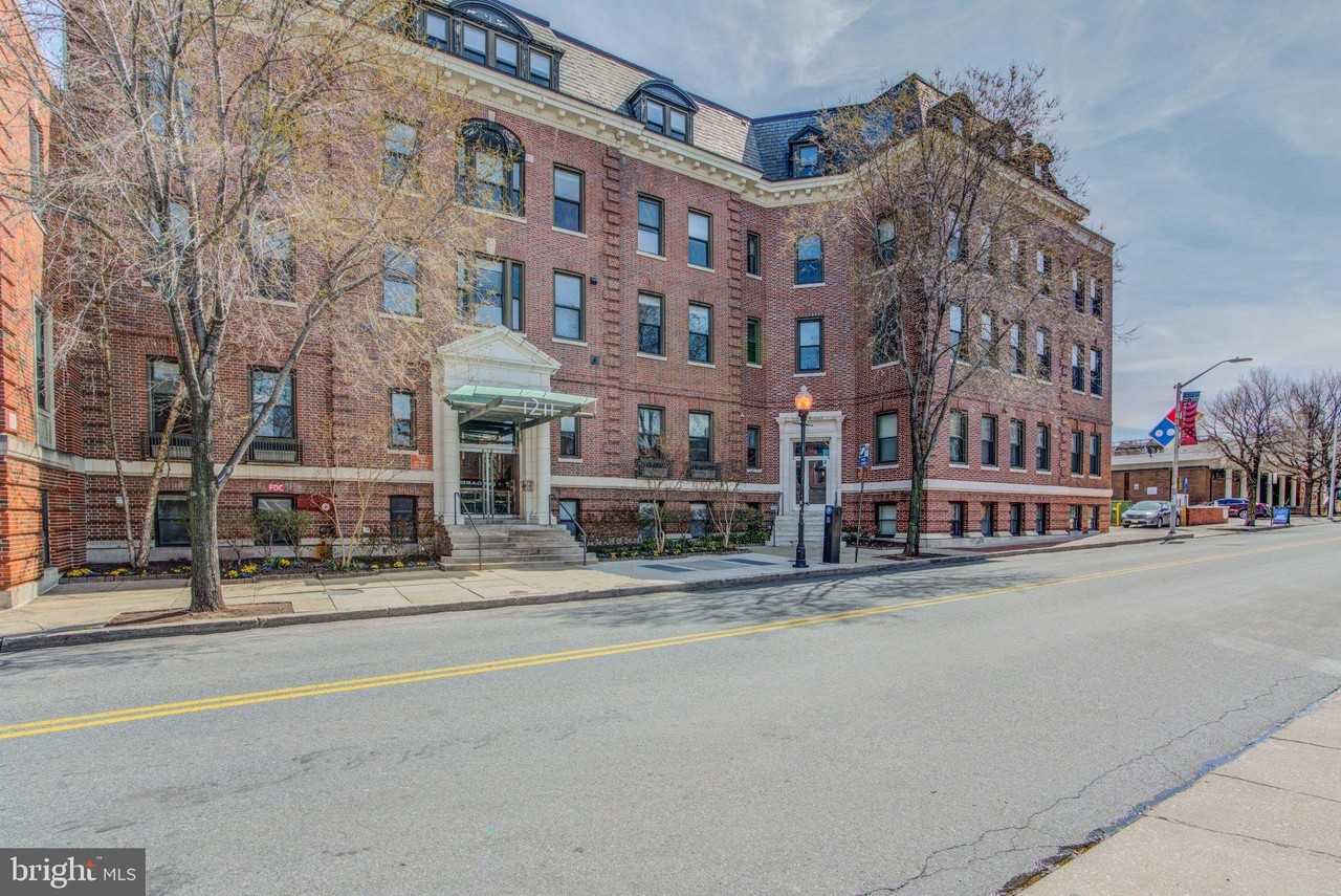 1211 Light St #208