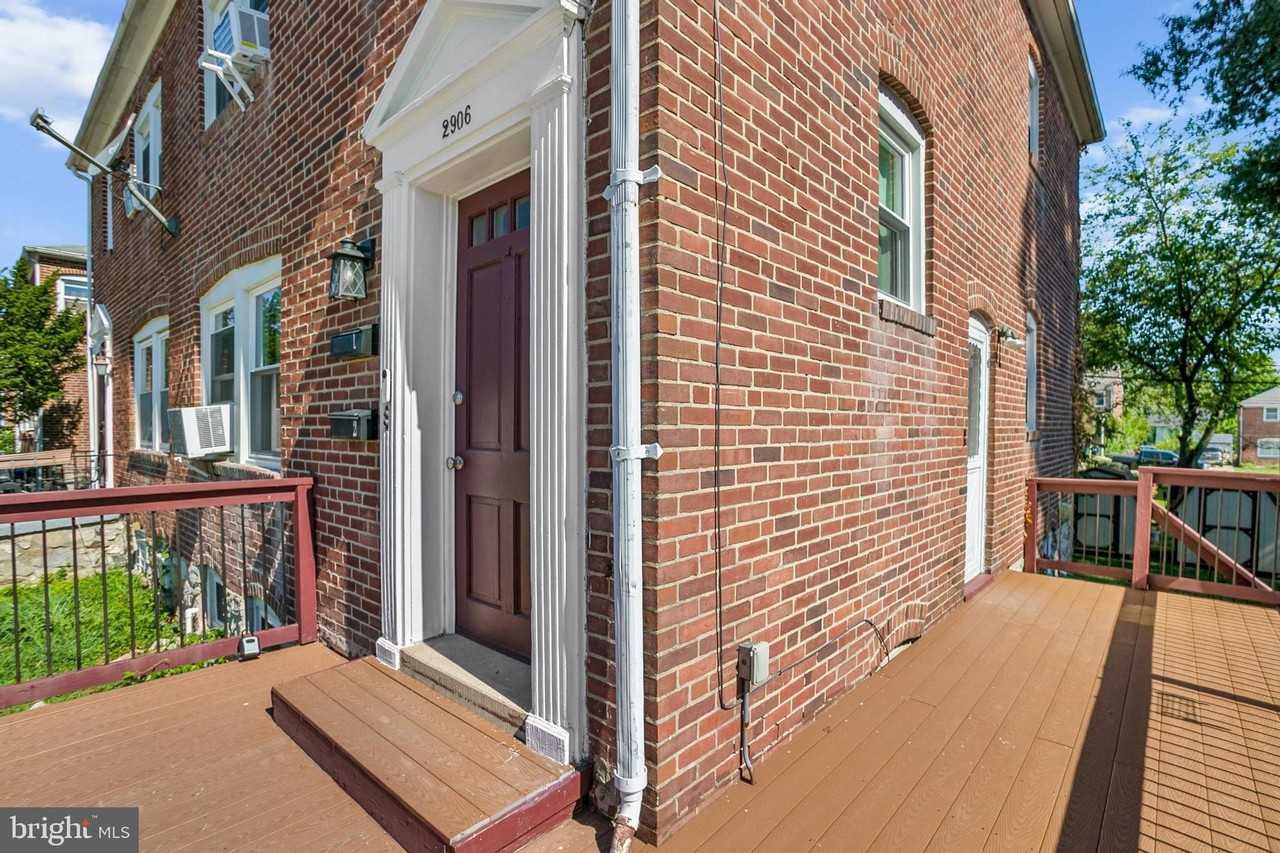 2906 Clearview Ave - Photo 5 of 33