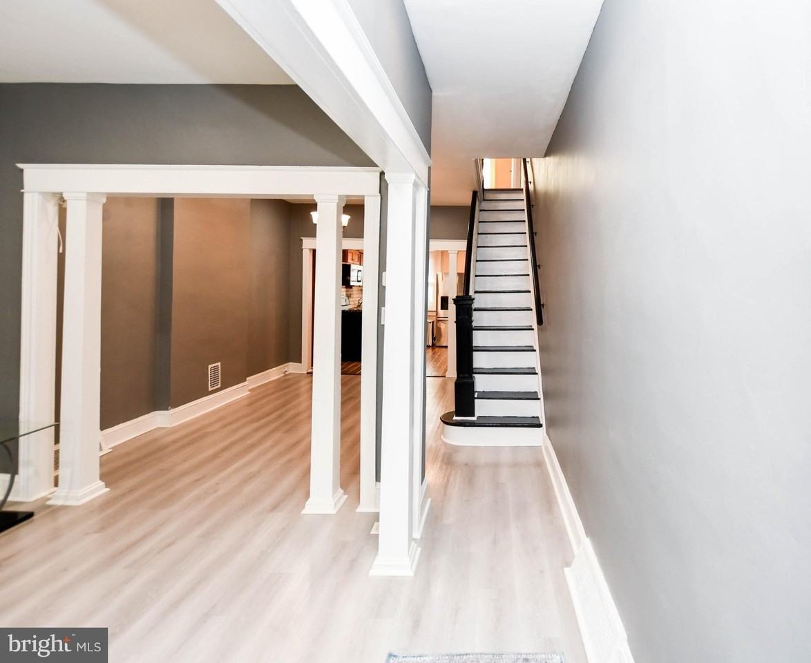 2511 Christian St - Photo 7 of 38