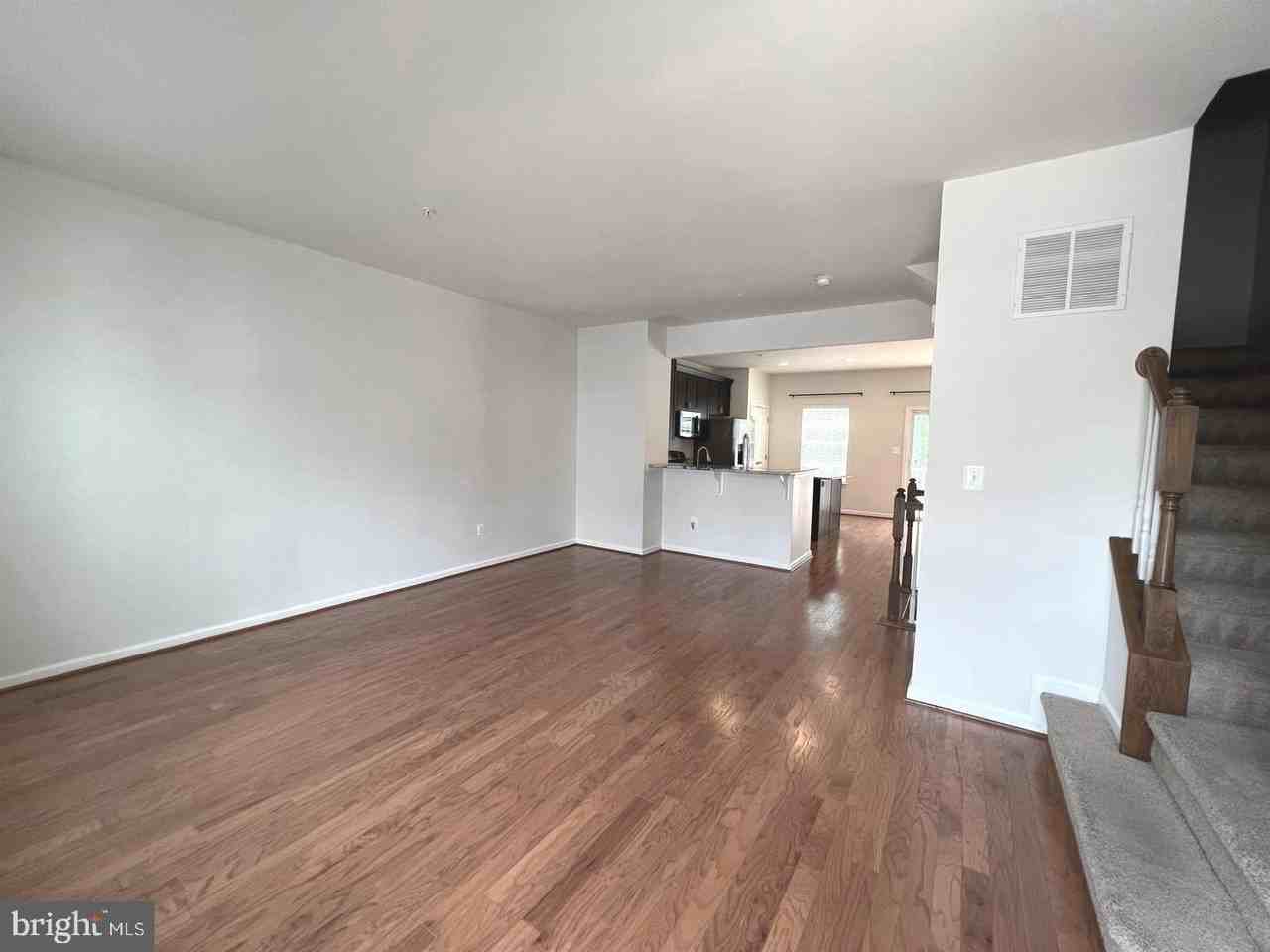356 Paladium Ct - Photo 2 of 27