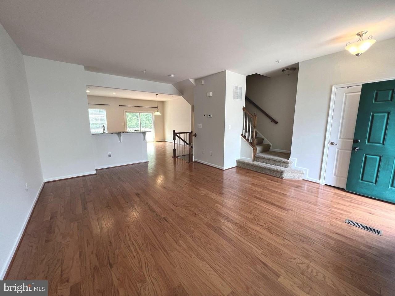 356 Paladium Ct - Photo 3 of 27