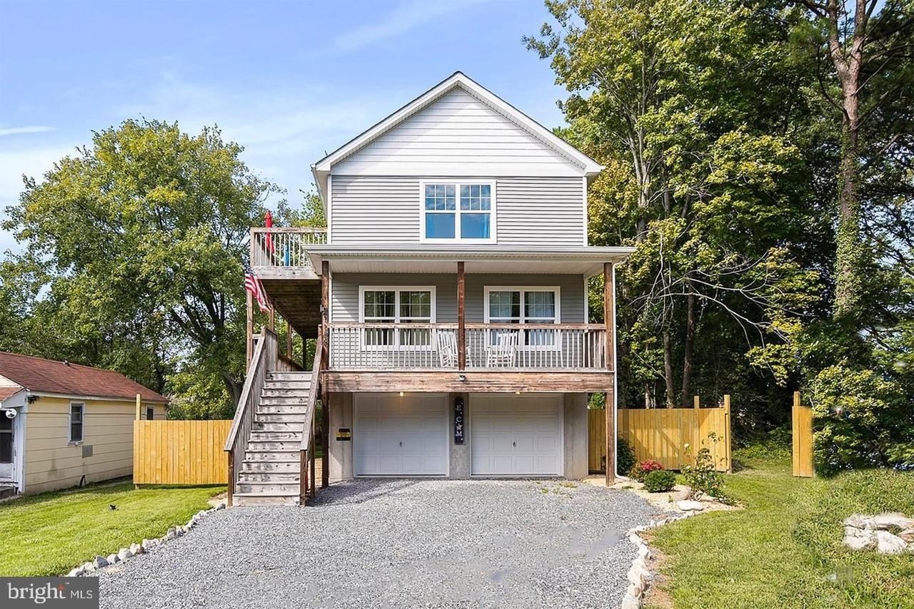 21186 Chesapeake Ave - Photo 3 of 48